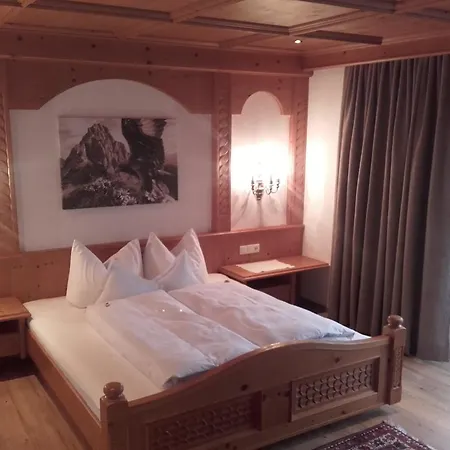 Tirol Haus Zillertal ツェル・アム・ツィラー