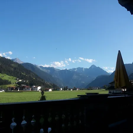 Апартаменты Tirol Haus Zillertal Цель-ам-Циллер